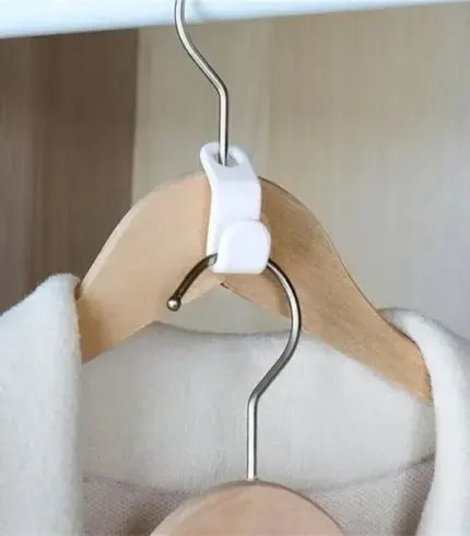 Space-Saving Clothes Hanger Connector Hooks